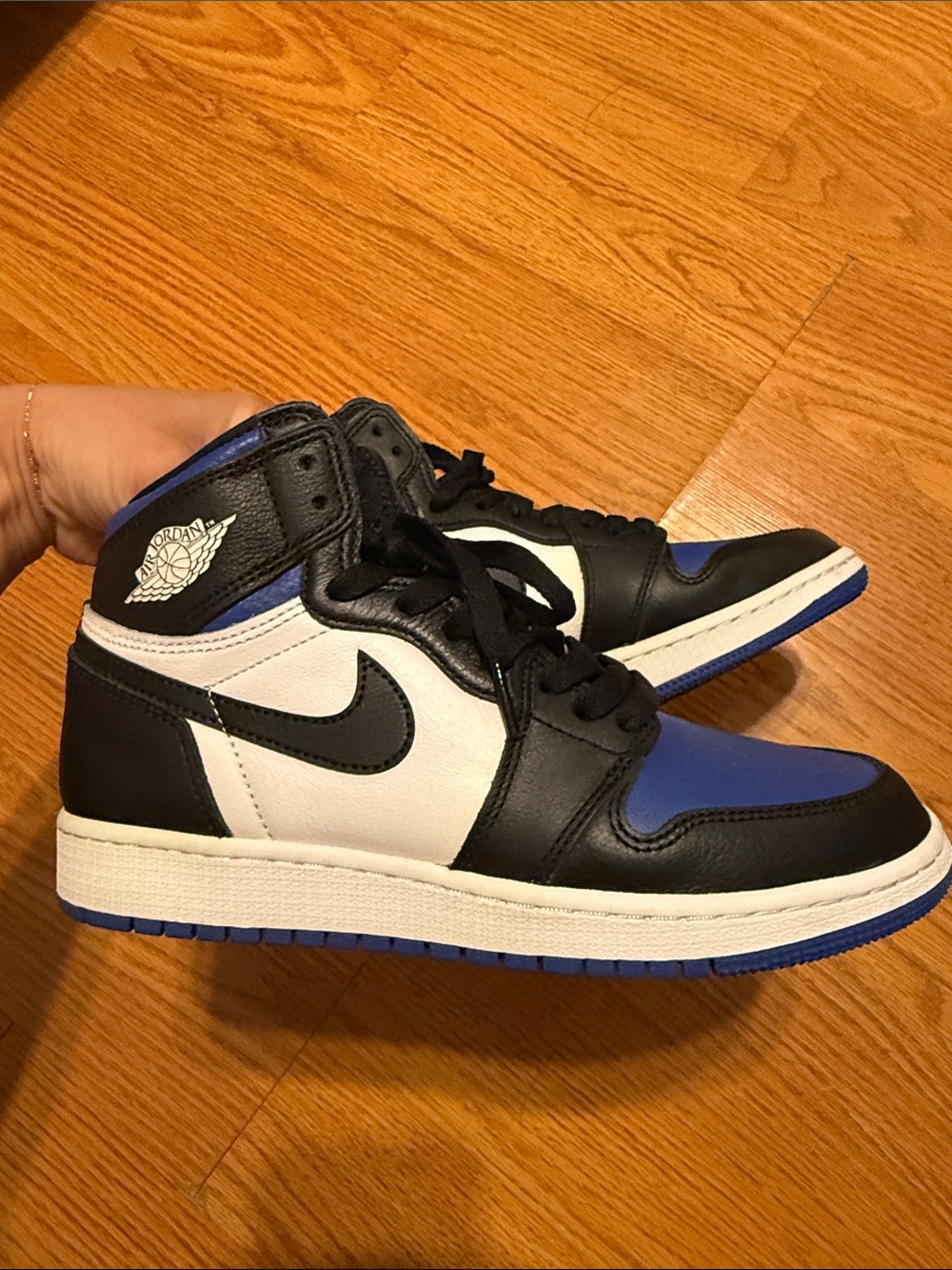 Nike Air Jordan 1 Retro High OG "Royal Toe" 4.5Y - GS - Womens 6